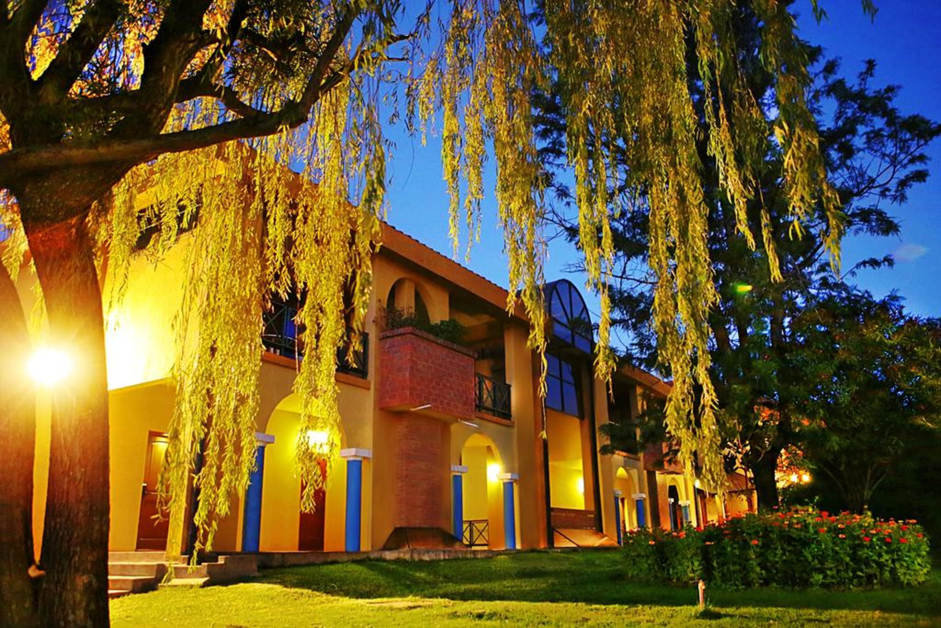 Hotel Los Parrales Tarija Exterior foto